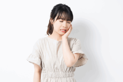 知覚過敏でもホワイトニングはできる！痛みの原因と種類別対策、費用まで徹底解説のアイキャッチ画像